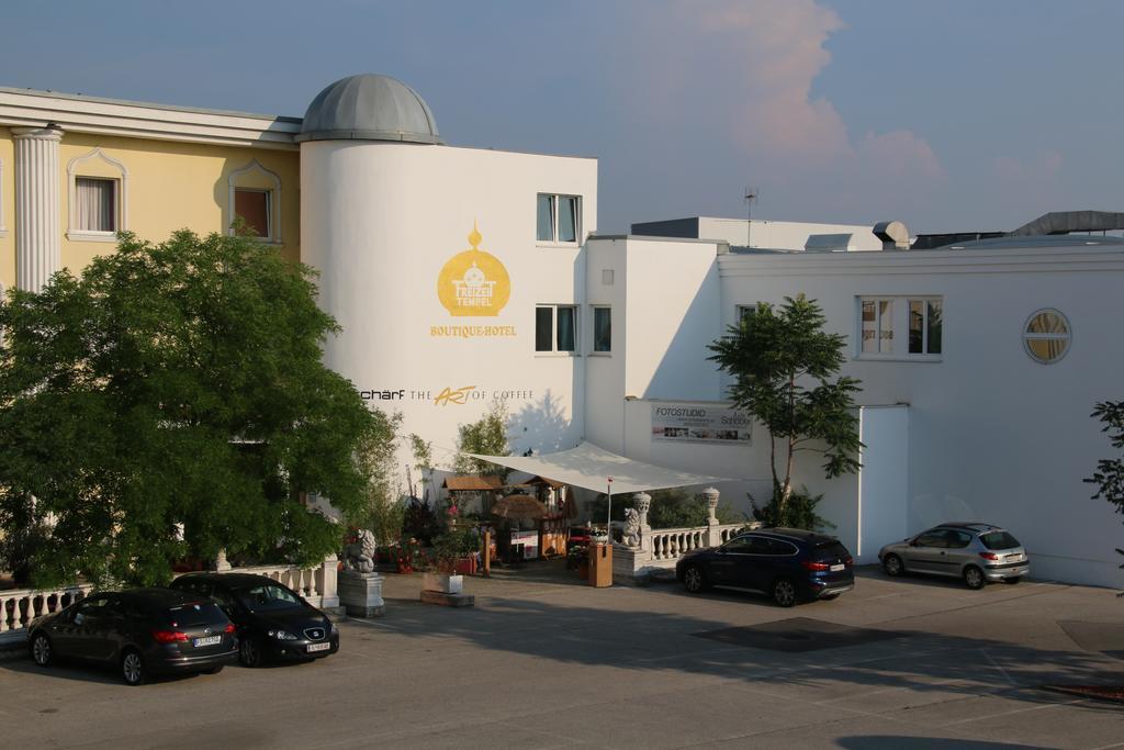 Hotel Freizeittempel วีเนอร์นอยชตัดท์ ภายนอก รูปภาพ