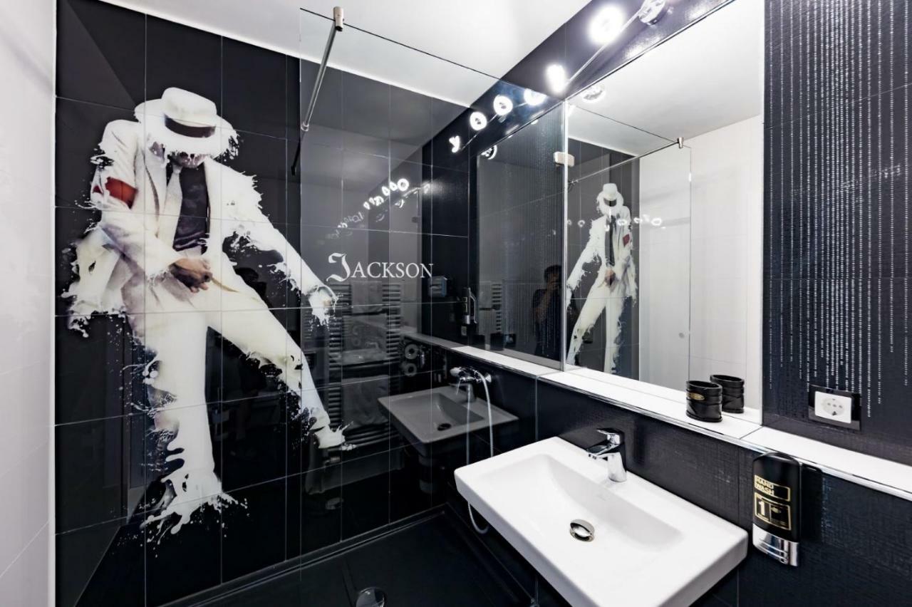 Hotel Freizeittempel วีเนอร์นอยชตัดท์ ภายนอก รูปภาพ