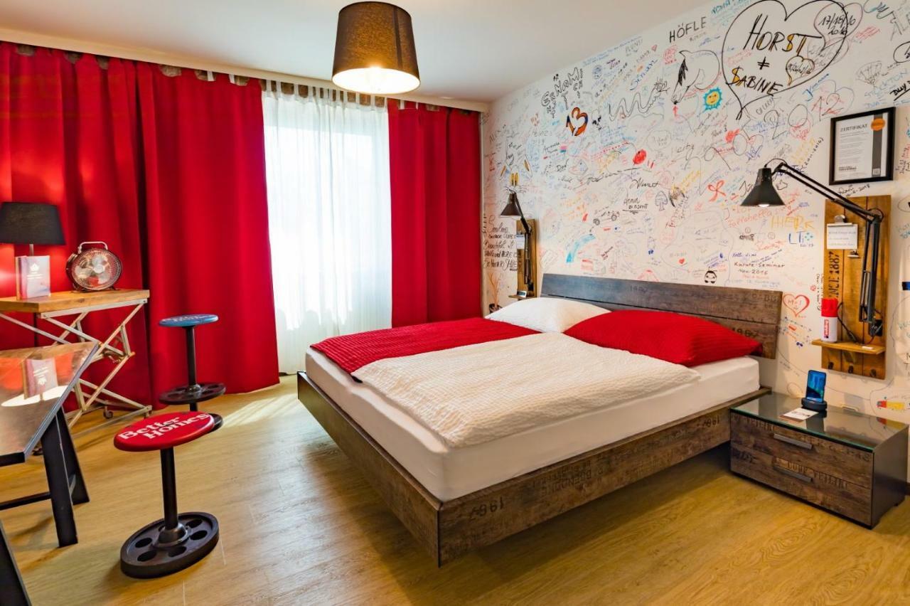 Hotel Freizeittempel วีเนอร์นอยชตัดท์ ภายนอก รูปภาพ