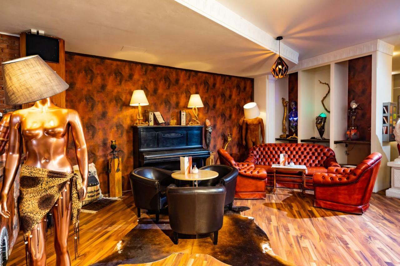 Hotel Freizeittempel วีเนอร์นอยชตัดท์ ภายนอก รูปภาพ